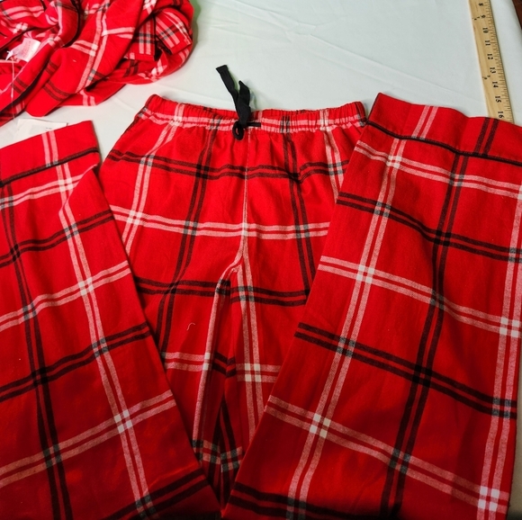 Wondershop Woman's PJ Red Plaid Set - Picture 3 of 14